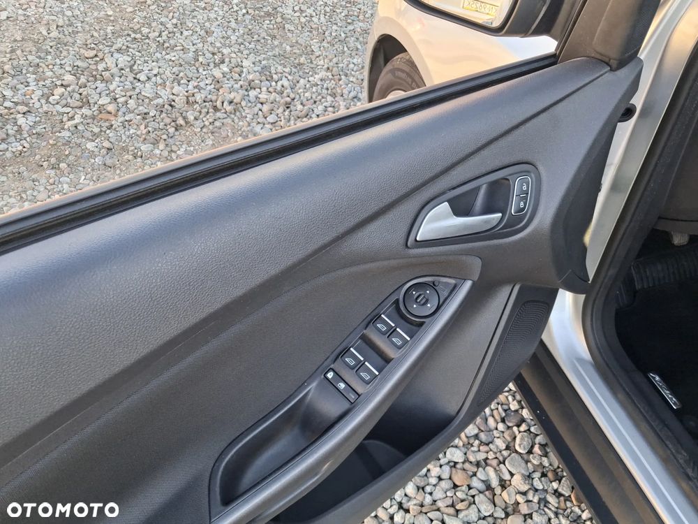 Ford Focus 1.5 TDCi DPF Start-Stopp-System Trend - 8