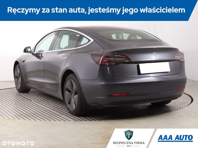 Tesla Model 3 - 5