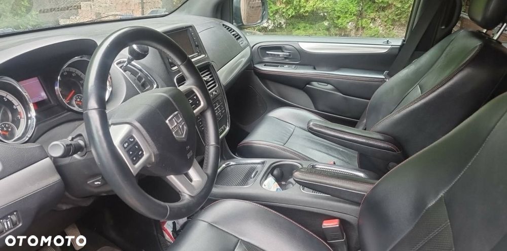 Dodge Grand Caravan 3.6 R/T - 9