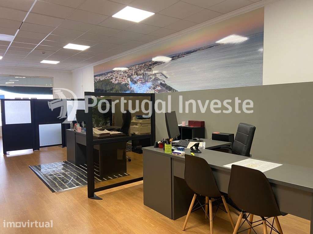 Loja com 120 m² em São Sebastião, Setúbal - Localização Estratégica... - Grande imagem: 2/11