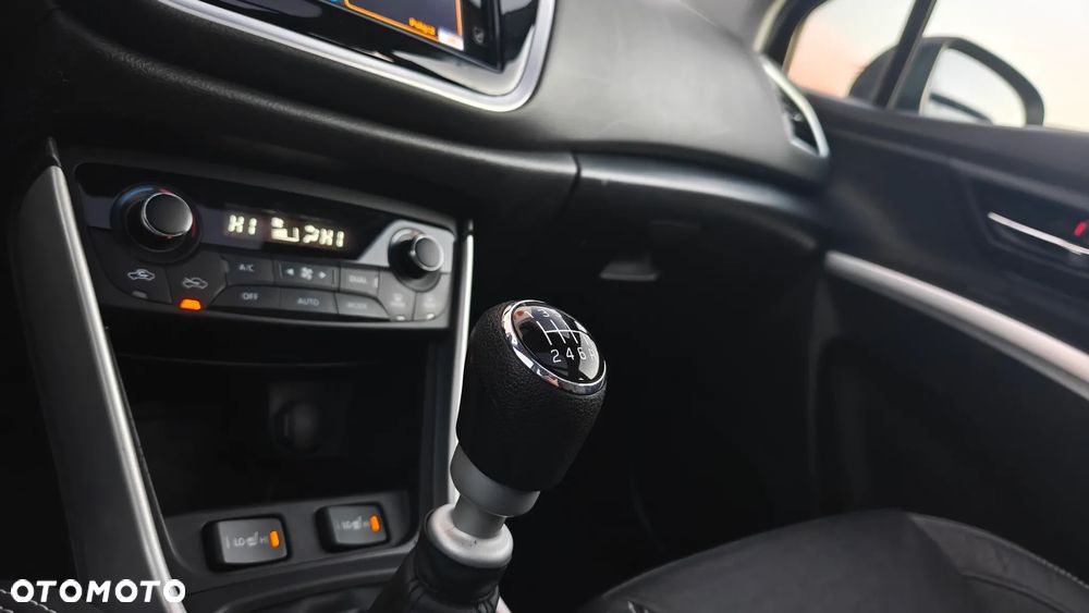 Suzuki SX4 S-Cross 1.4 Boosterjet Allgrip Comfort+ - 32