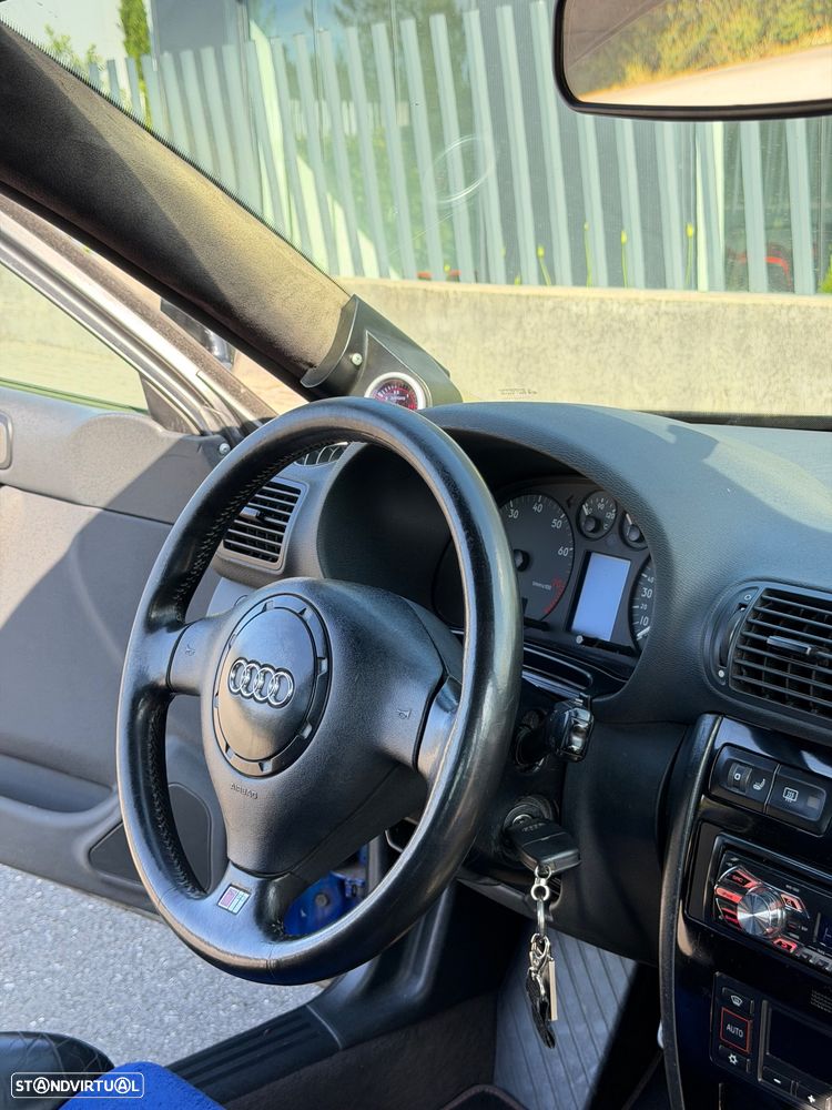 Audi A3 1.8 Sport Turbo Quattro - 6