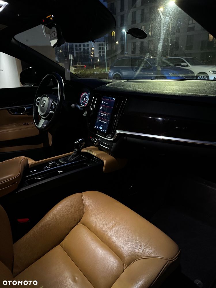 Volvo S90 T6 AWD Momentum - 24