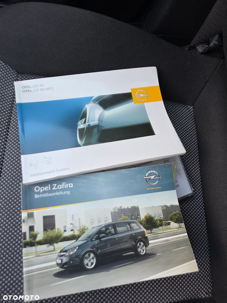 Opel Zafira 1.7 CDTI Essentia - 25