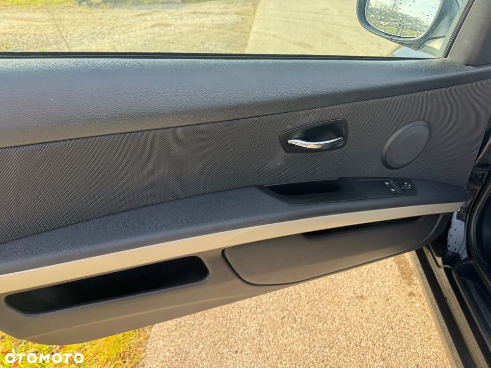 BMW Seria 3 320i Coupe M Sport Edition - 9