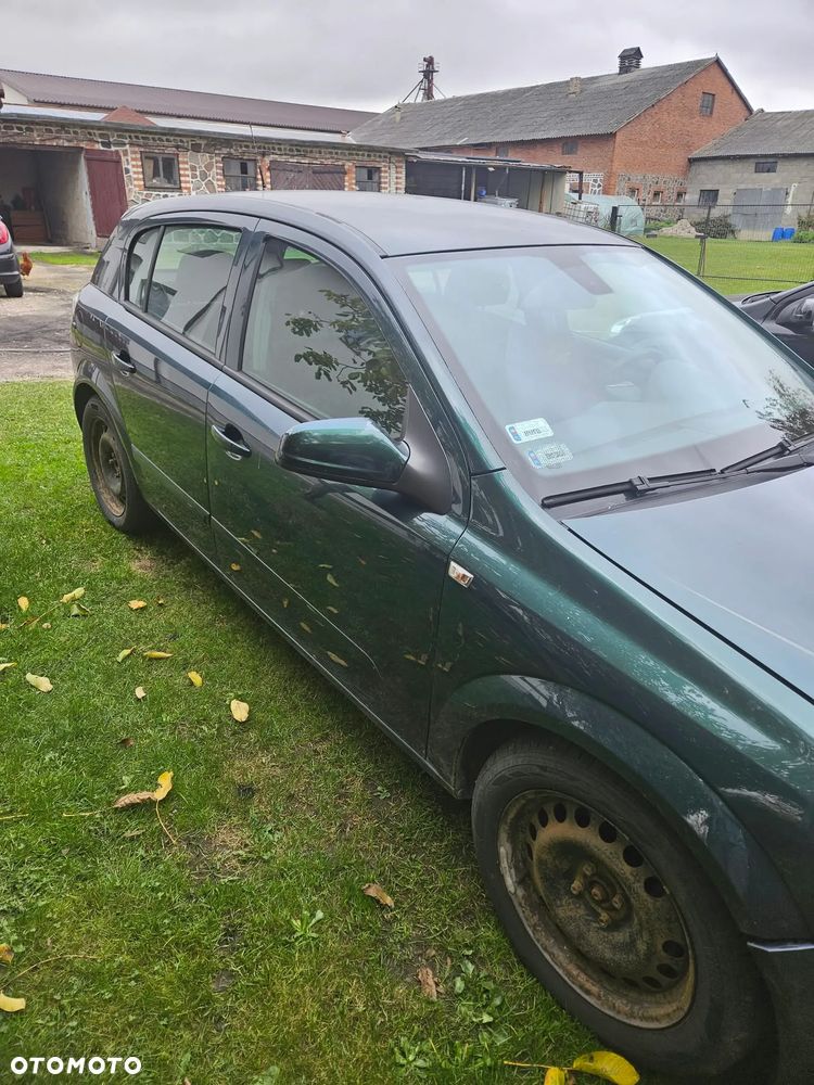 Opel Astra 2004 photo 2