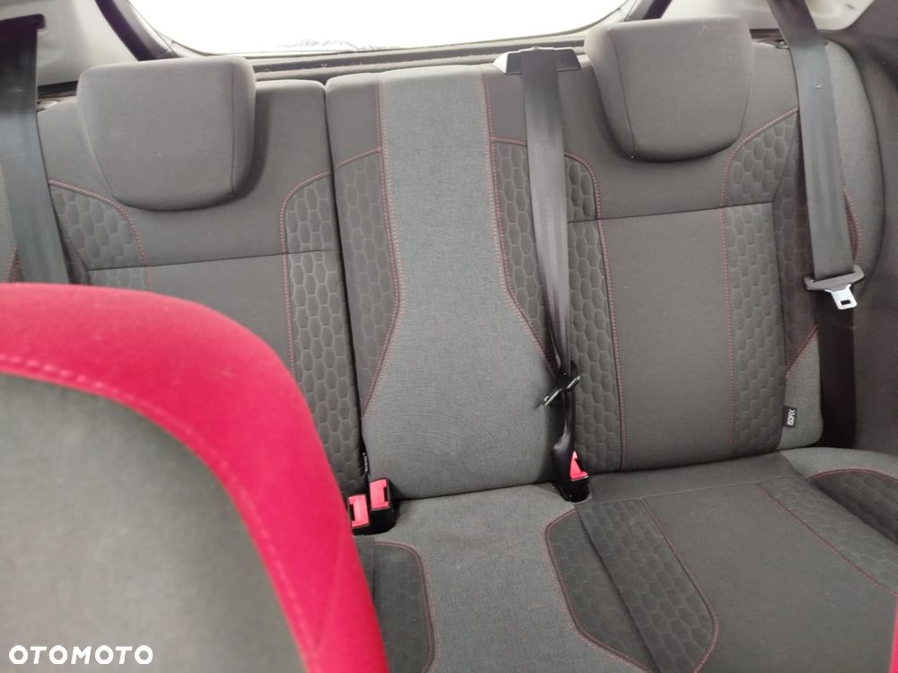 Ford Fiesta - 12
