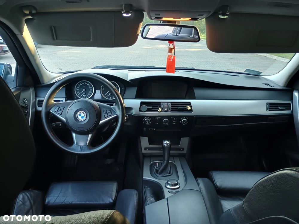BMW Seria 5 520d - 8