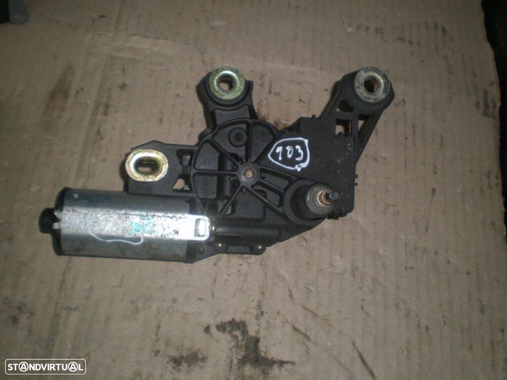 Motor Limpa Vidros Tras 3B9955711C 404430 VW PASSAT 2000 1.9TDI 115CV 5P PRETO VW PASSAT 4 BREAK (3B) PHASE 2 2001 1.9TDI  130CV 5P CINZENTO TRAZ VW PASSAT 4 BREAK 2001 1.9TDI 130CV 5P CINZENTO - 2