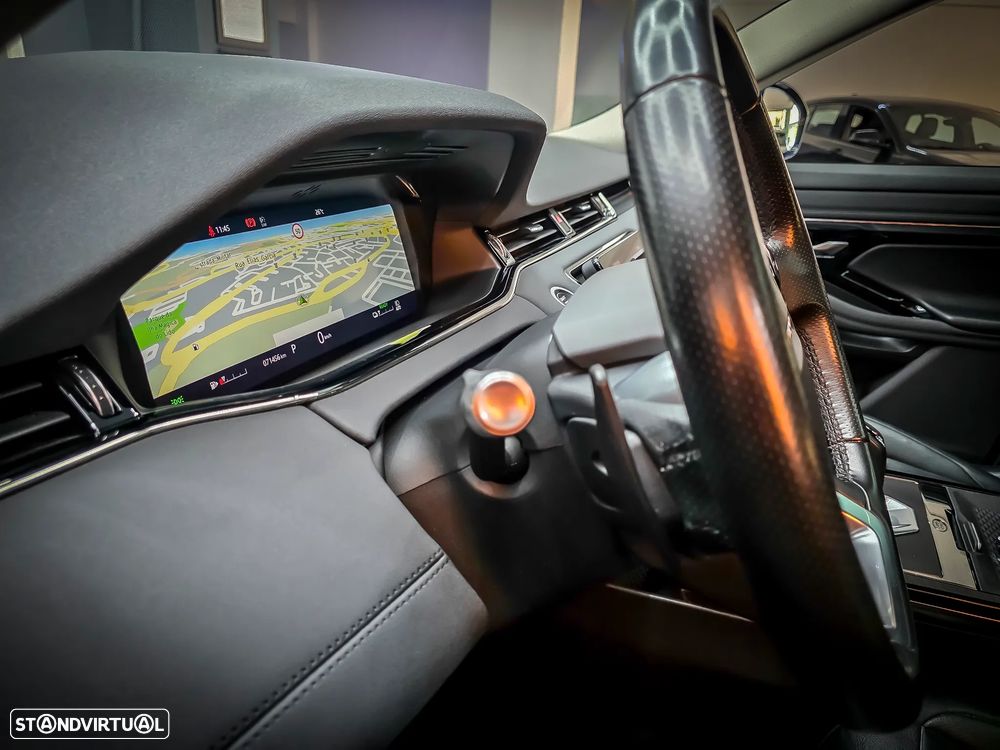 Land Rover Range Rover Evoque P300e R-Dynamic SE - 25