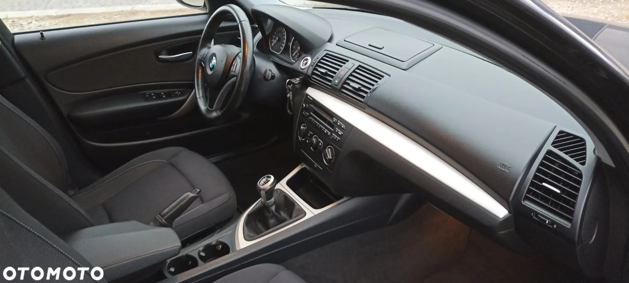 BMW Seria 1 116i - 23