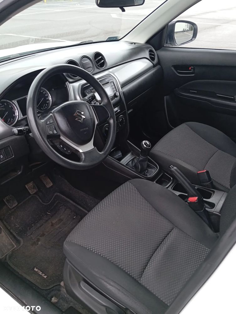 Suzuki Vitara 1.6 Comfort 2WD - 9