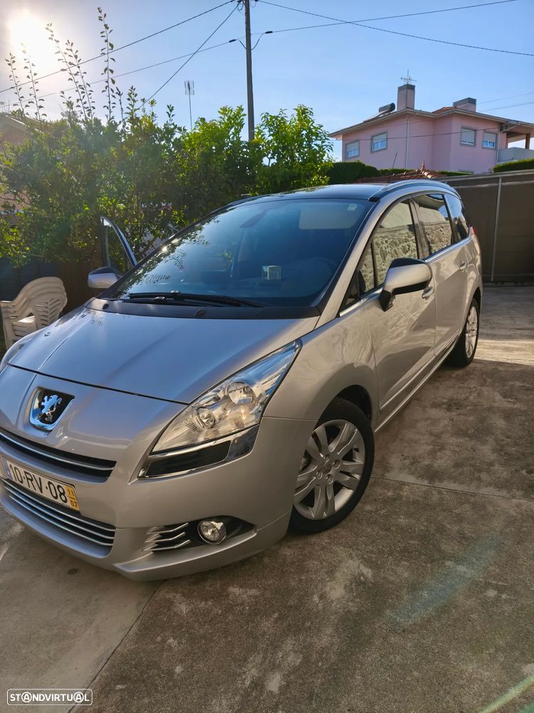 Peugeot 5008 1.6 HDi 7L Allure J17 - 1