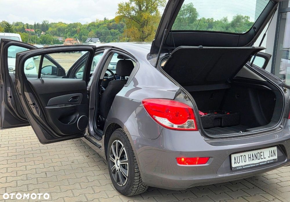 Chevrolet Cruze - 26