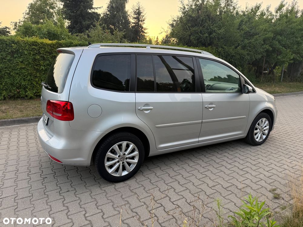 Volkswagen Touran 2.0 TDI DSG Highline - 3