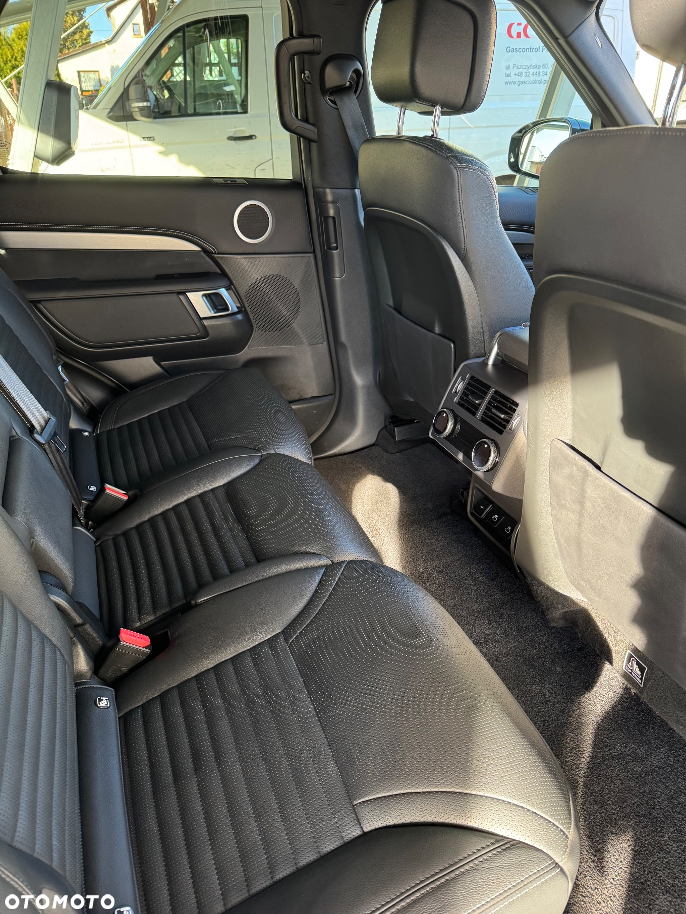 Land Rover Discovery - 8