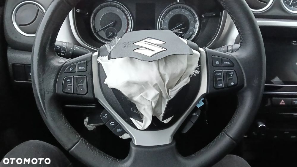 Suzuki Vitara 1.4 Boosterjet SHVS Elegance Sun 4WD - 33