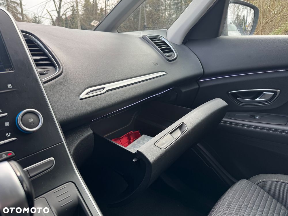 Renault Grand Scenic - 29