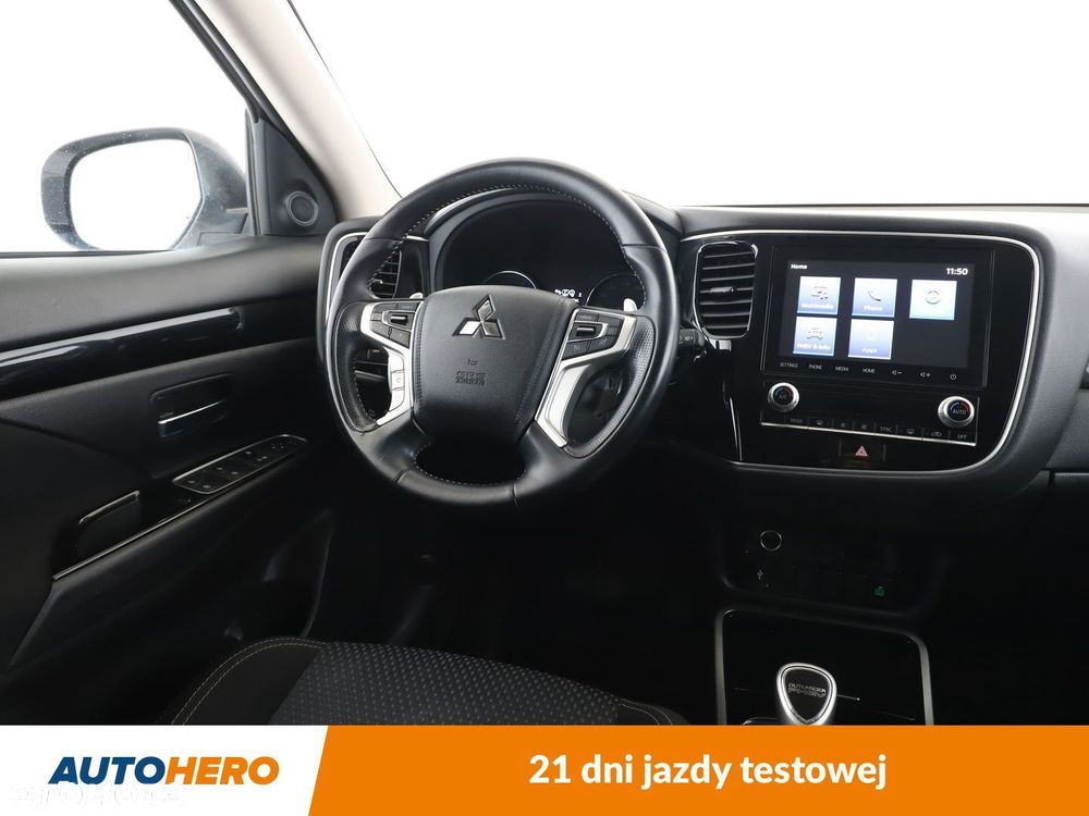 Mitsubishi Outlander - 13