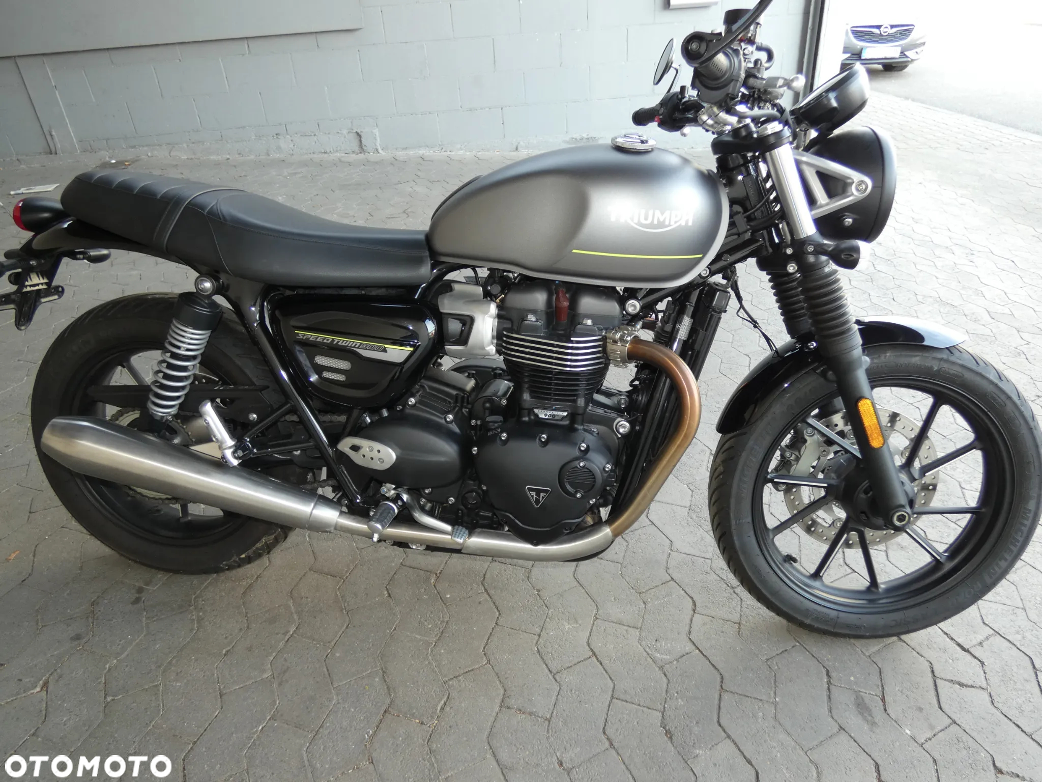 Triumph Speed Twin - 4