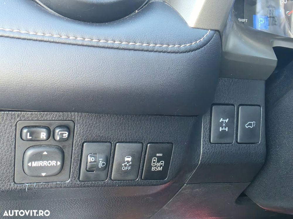 Toyota RAV4 2.2 D-4CAT 4WD Aut Luxury - 21
