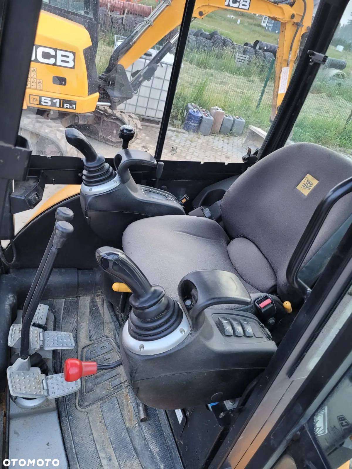 JCB 8030 - 3