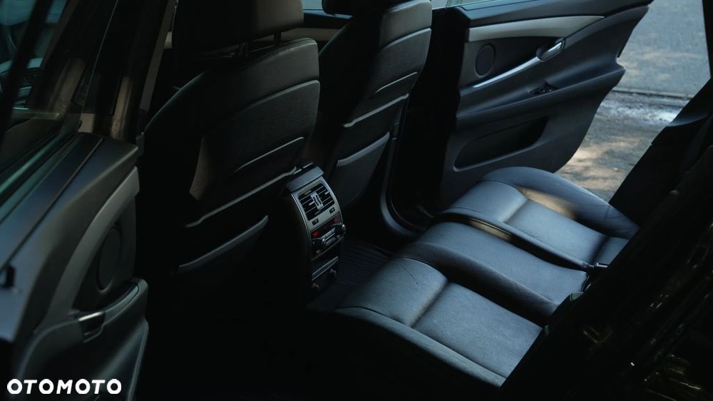 BMW 5GT 530d - 23
