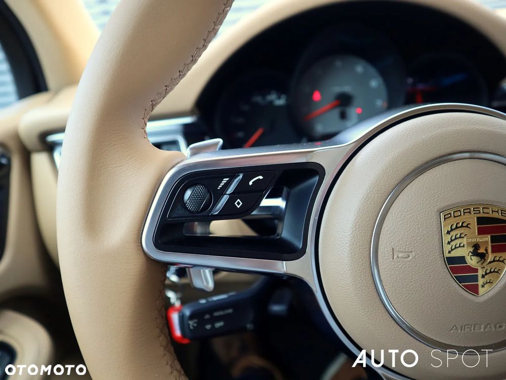 Porsche Macan S - 22