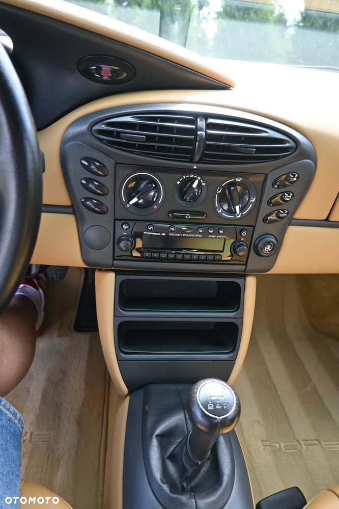 Porsche Boxster - 8