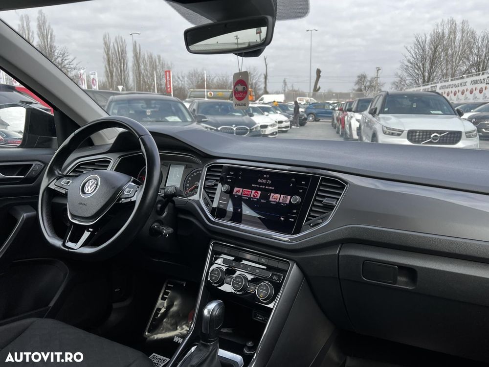 Volkswagen T-Roc - 9