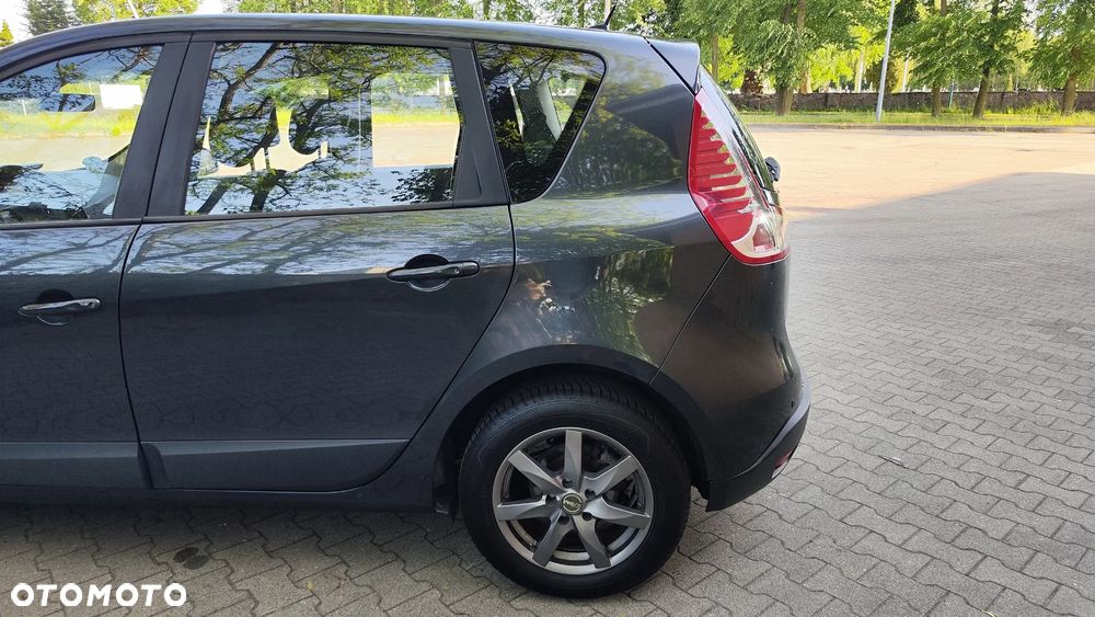 Renault Scenic 1.6 16V 110 TomTom Edition - 5