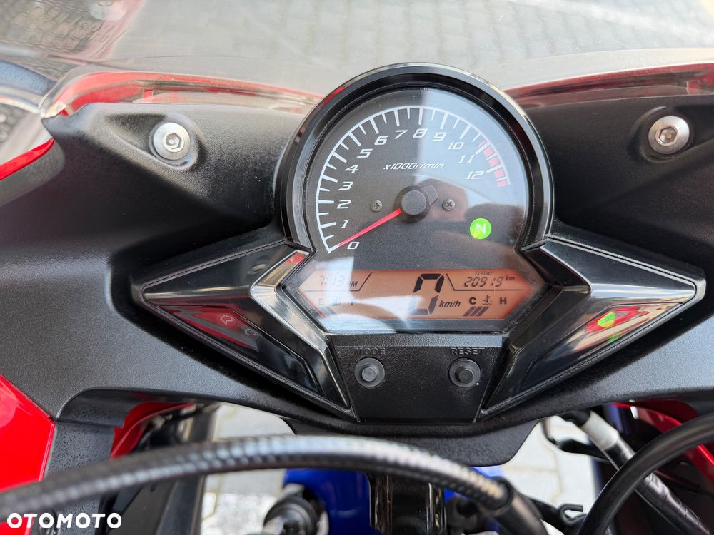 Honda CBR - 8