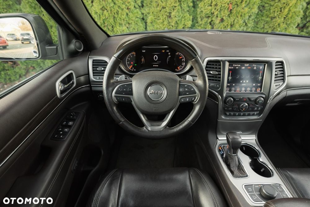 Jeep Grand Cherokee - 11