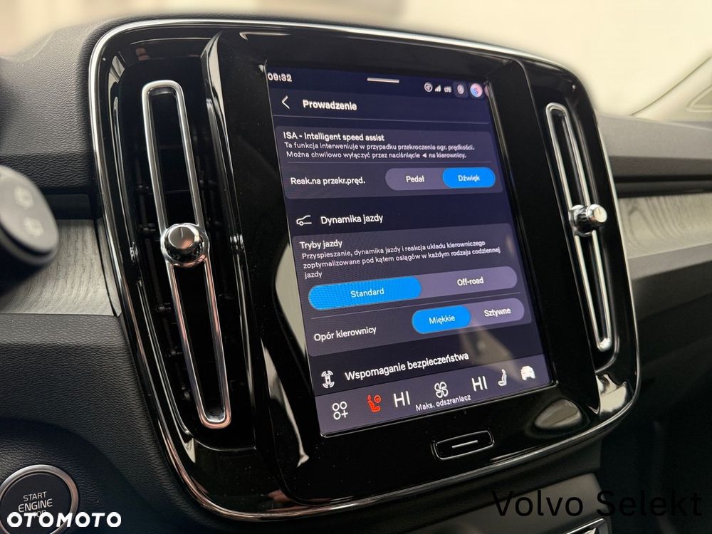 Volvo XC 40 - 25
