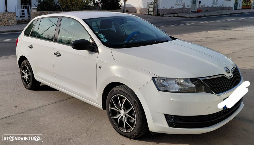 Skoda Rapid Spaceback - 2