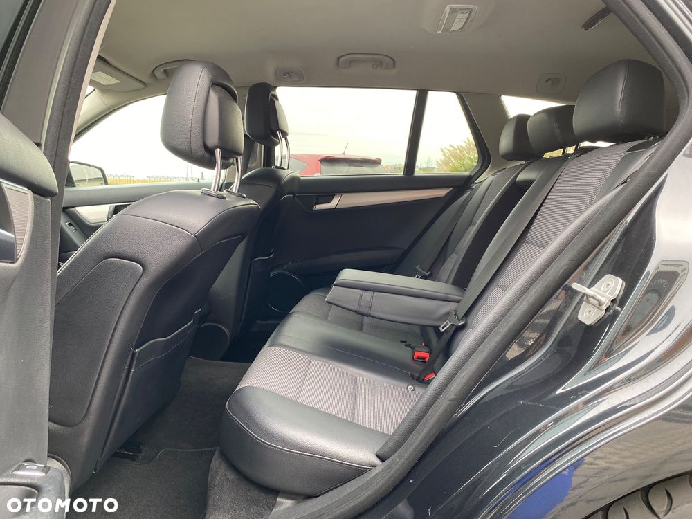 Mercedes-Benz Klasa C 180 T CDI Avantgarde Edition - 19