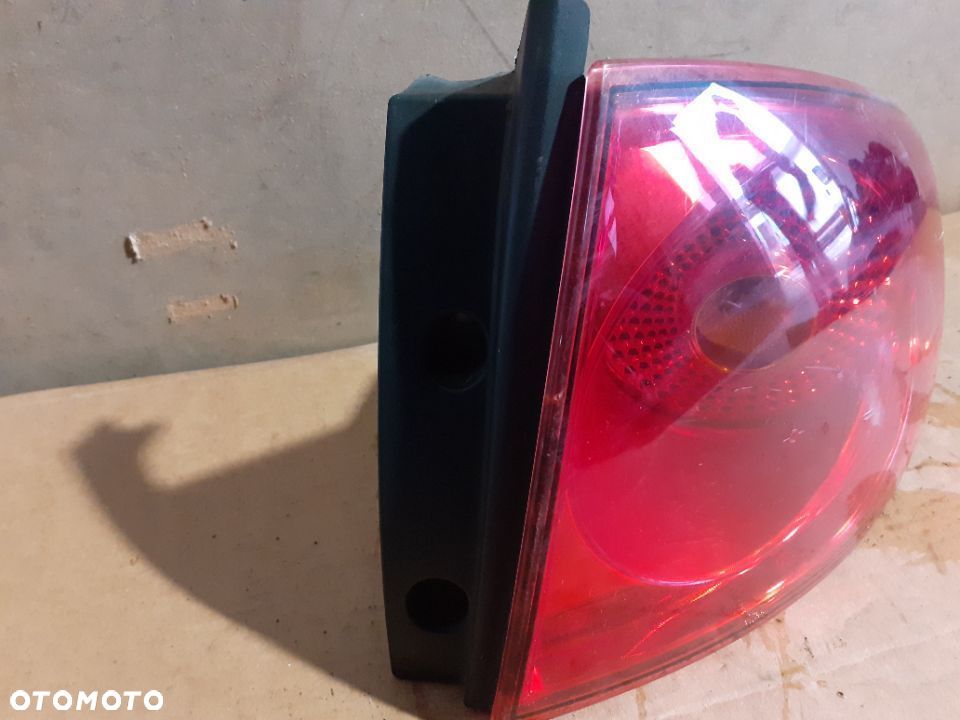 LAMPA TYLNA TYŁ PRAWA SEAT ALTEA ORYGINAŁ WYSYŁKA! - 2