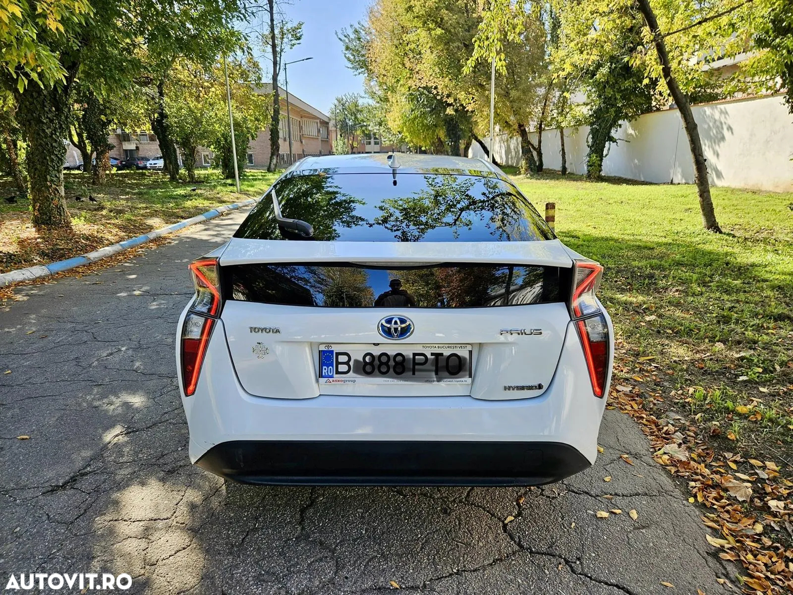 Toyota Prius - 25