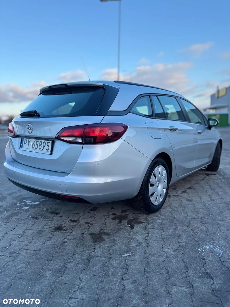 Opel Astra - 4
