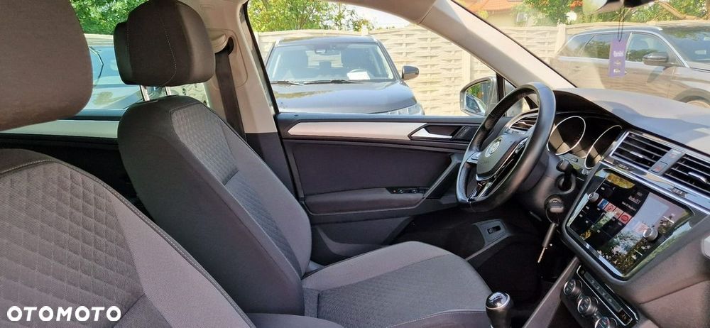 Volkswagen Tiguan - 32