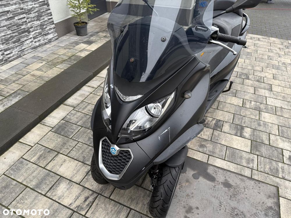 Piaggio MP-3 - 4