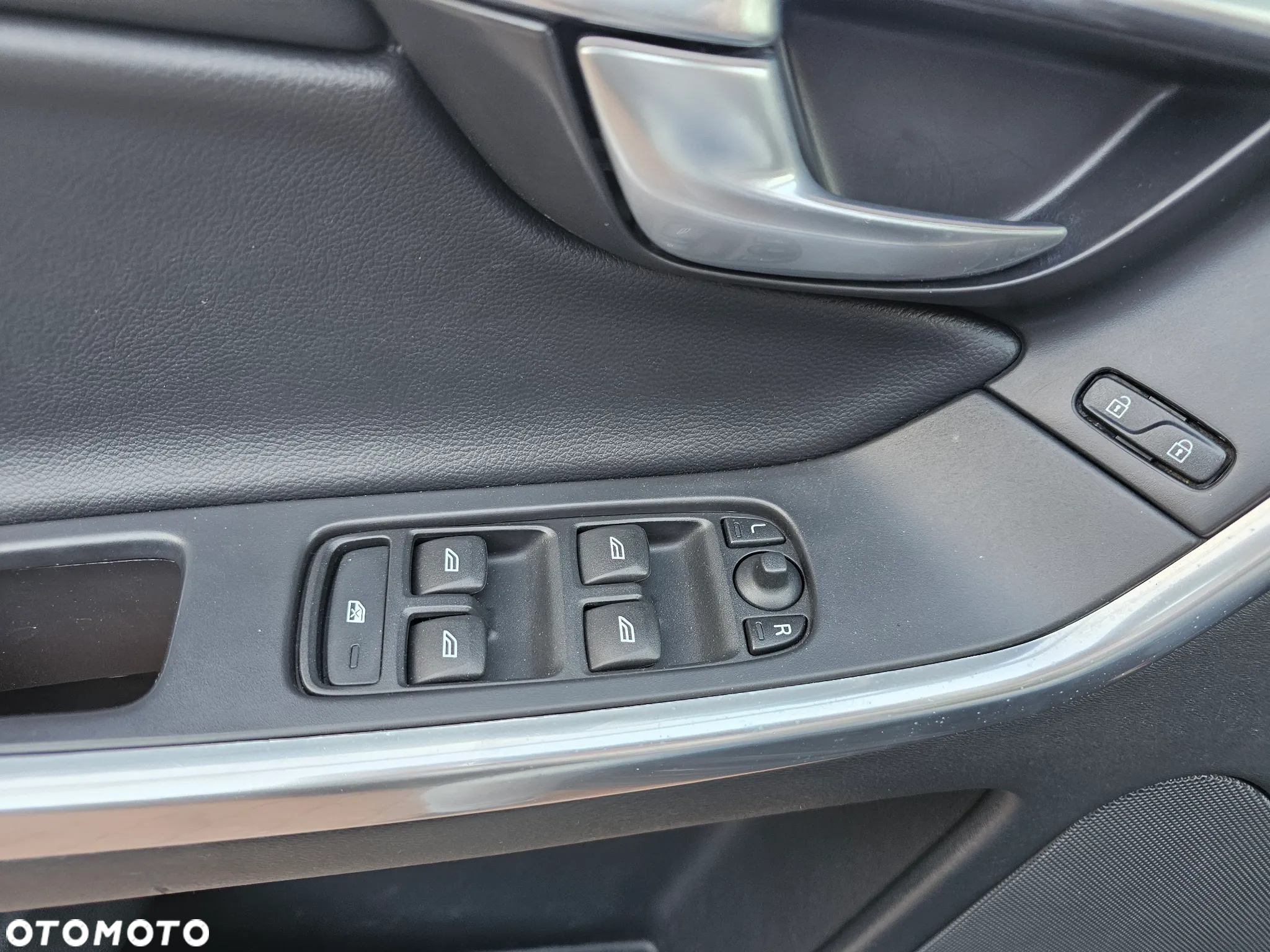 Volvo XC 60 D3 R-Design - 13