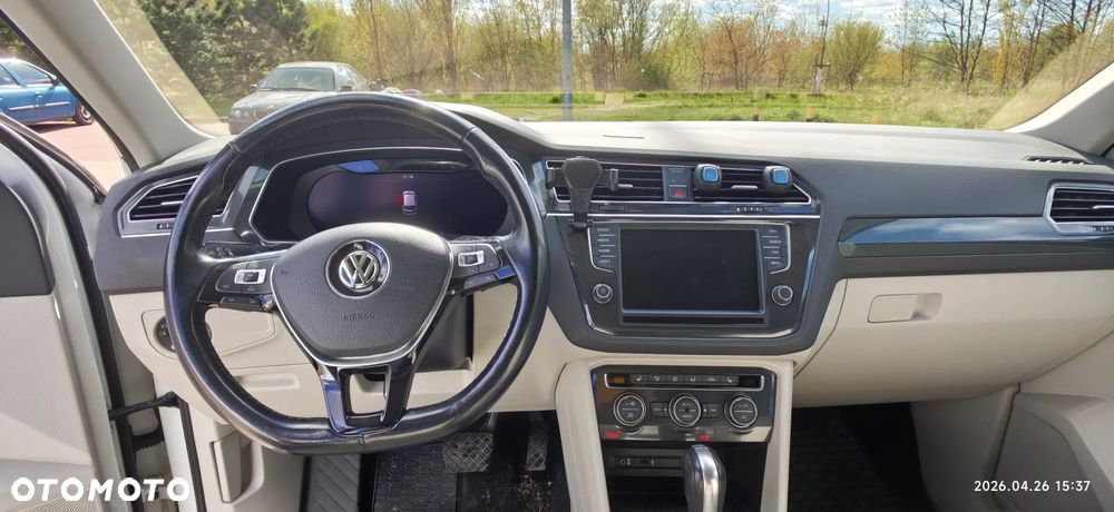 Volkswagen Tiguan - 11