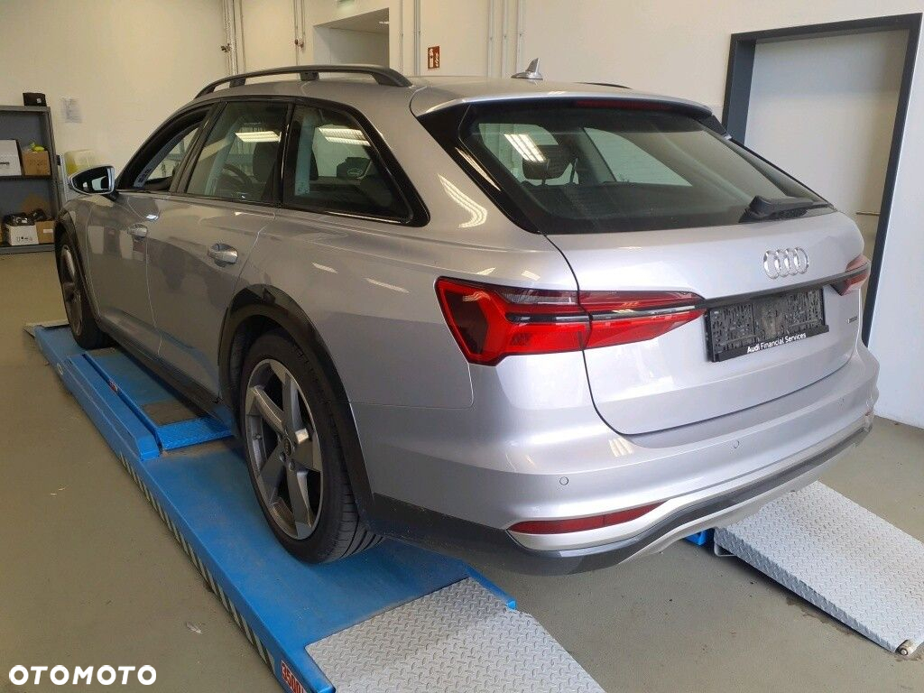 Audi A6 Allroad - 4