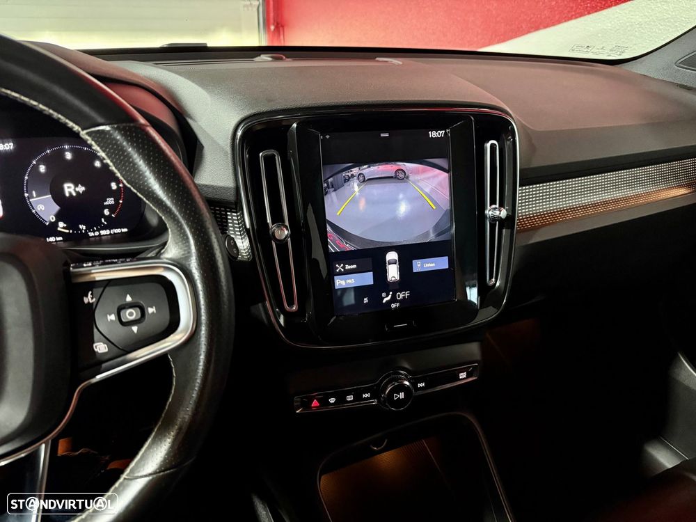 Volvo XC 40 2.0 D3 R-Design - 26