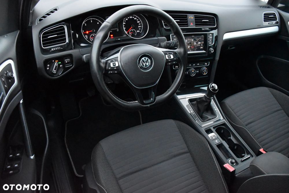 Volkswagen Golf 1.6 TDI BlueMotion Technology Cup - 5