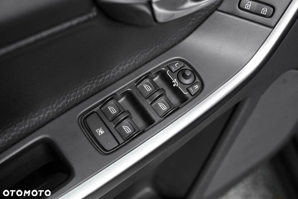 Volvo XC 60 D3 AWD Momentum - 15