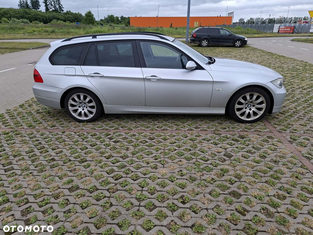 BMW Seria 3 318i - 9