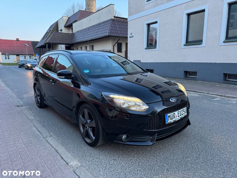 Ford Focus 2.0 EcoBoost ST mit Leder-Sport-Paket - 3