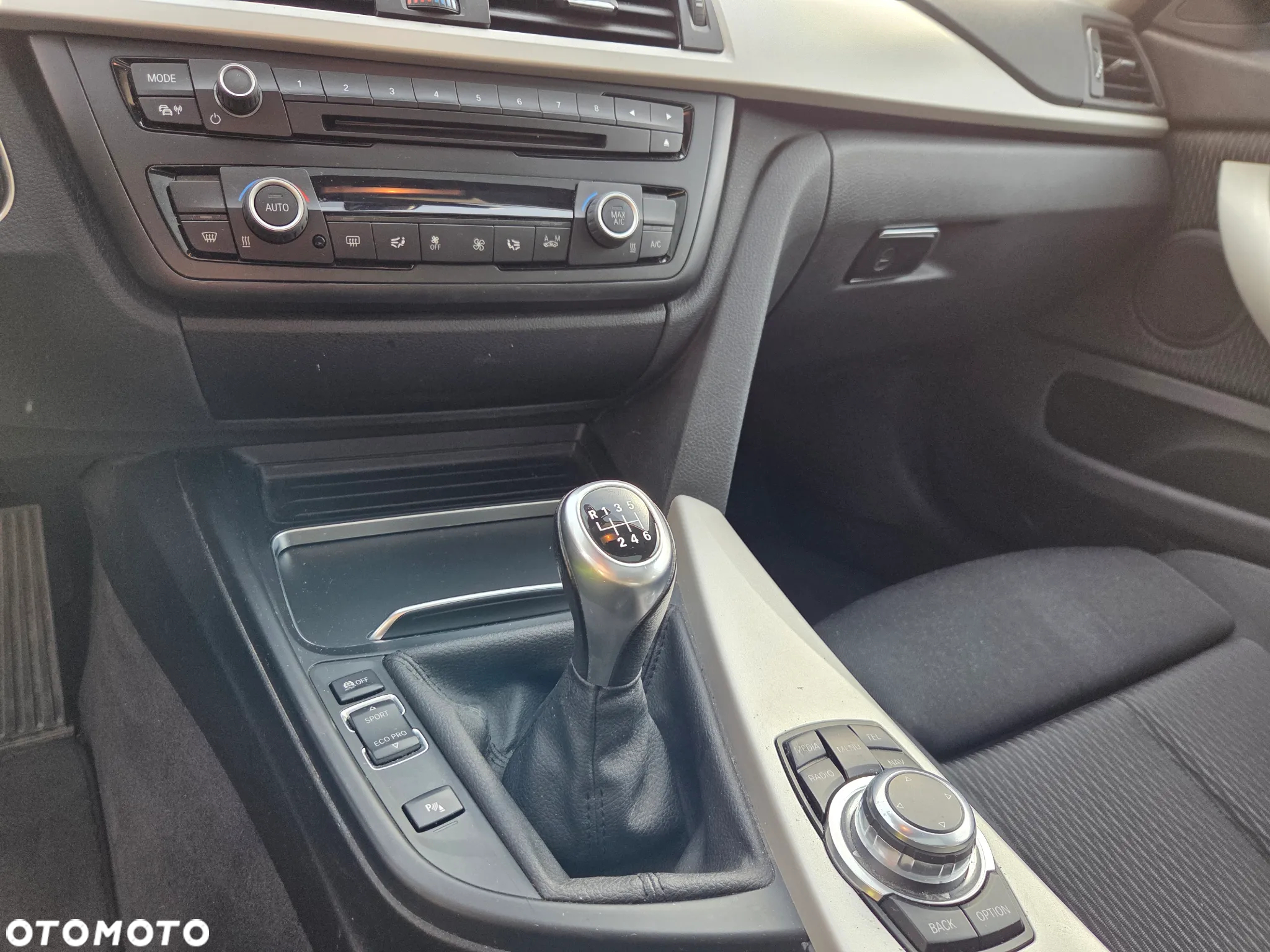 BMW Seria 4 420i Gran Coupe - 16